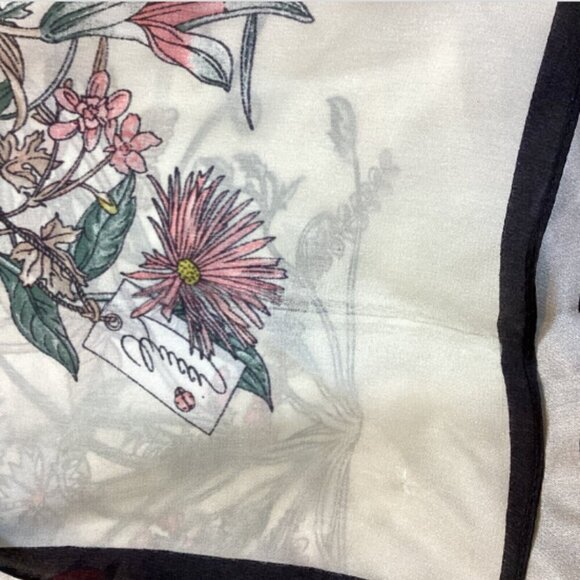 Gucci Silk Scarf "Blooming In Your Garden" Rectangular Scarf Item #143X - Picture 14 of 15
